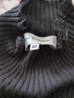 Black Stretch Woman's Top, Size 40( Med. to Lge)